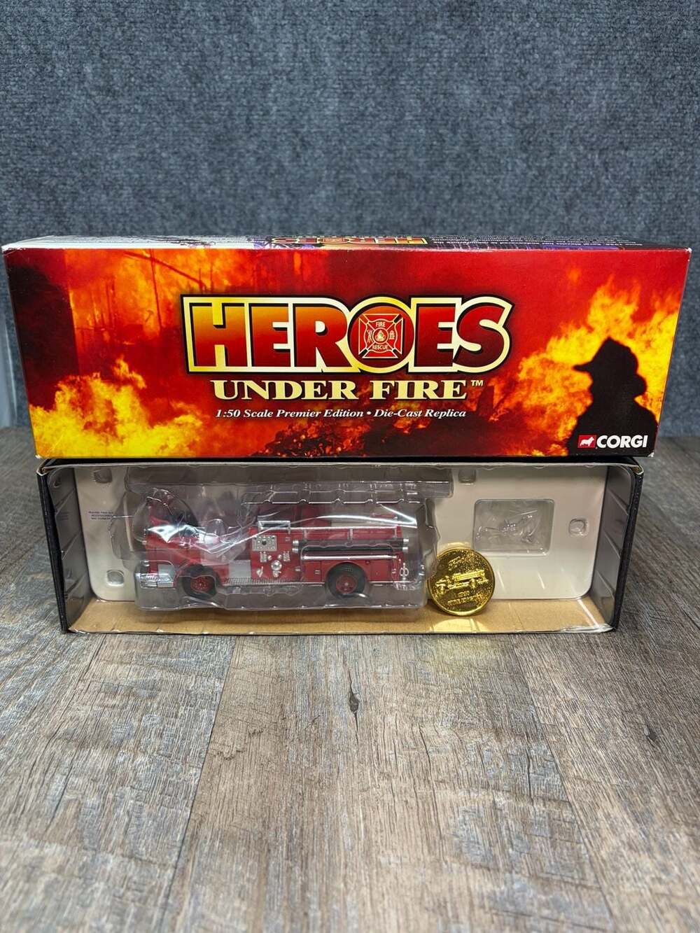 Corgi Heroes Under Fire Seagrave K Open Cab Pumper Kansas City MO 1:50 US50807